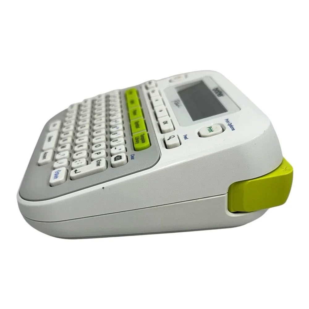 Brother P-Touch PT-D210 Handheld Label Maker works tested no power adapter